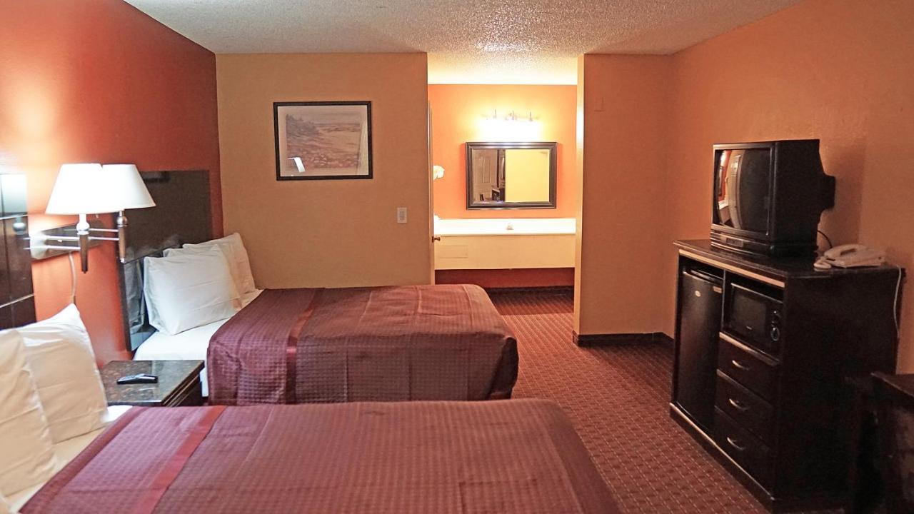 Travel Plaza Inn Compton Eksteriør billede